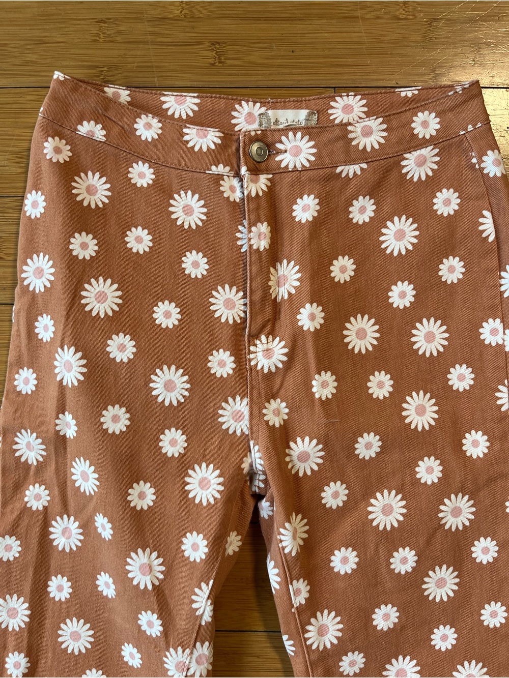 Altar'd State High Rise Daisy Print Super Flare Jeans 70s Inspired - Picture 3 of 12